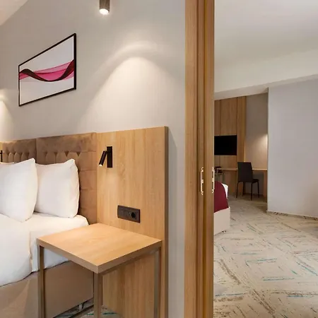 Ramada By Wyndham Hotel Târgu Jiu