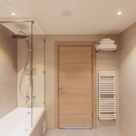Ramada By Wyndham Hotel 4*